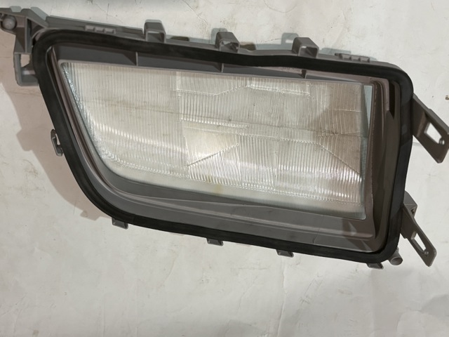 Купить 1305621975 Bosch Стекло фары левой