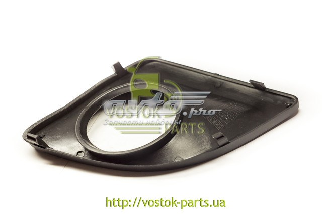Заглушка (решетка) противотуманных фар бампера переднего левая T112803573 Chery