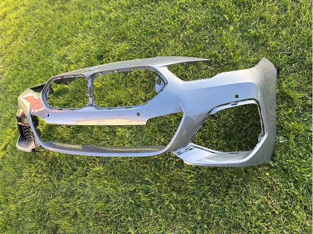 51118080694 BMW Бампер передний в сборе