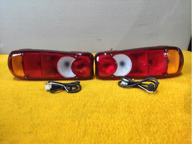 Фонарь задний правый Depo/Loro/Abakus 5511944R6WE цена, от 12.45 USD