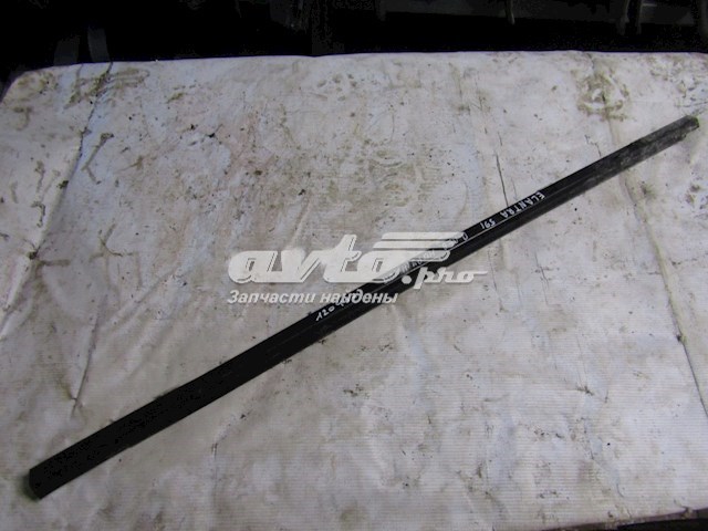 822102H000 Hyundai/Kia Молдинг опускного стекла нижний, двери передней, правой