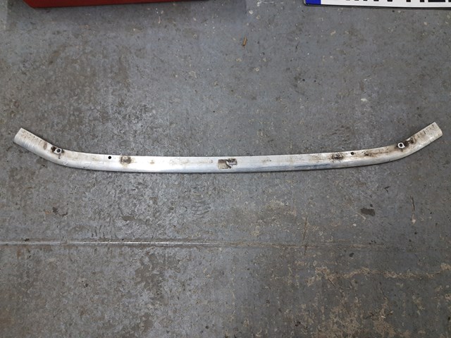 Усилитель переднего бампера  BMW 51117301578