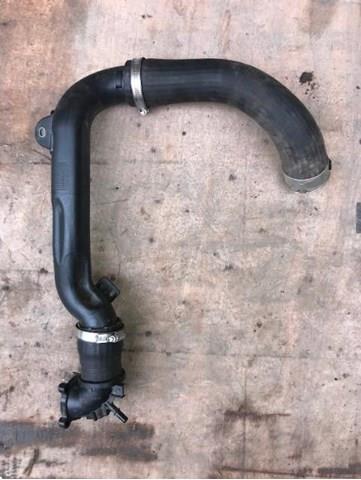 Патрубок интеркулера LX616F072EB Ford