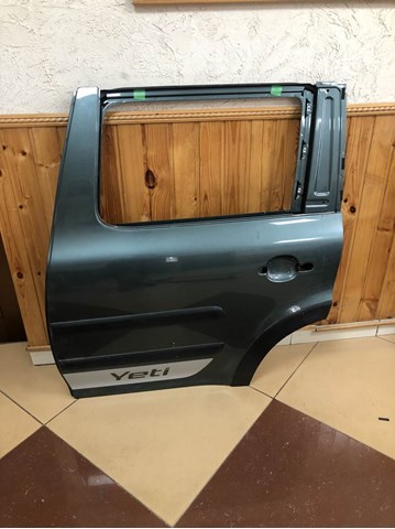 Porta traseira esquerda para Skoda Yeti (5L)