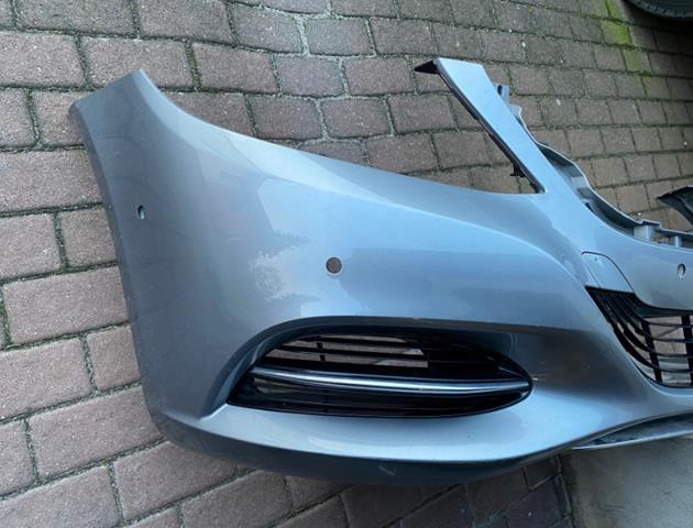 Бампер передний Mercedes 2228800247