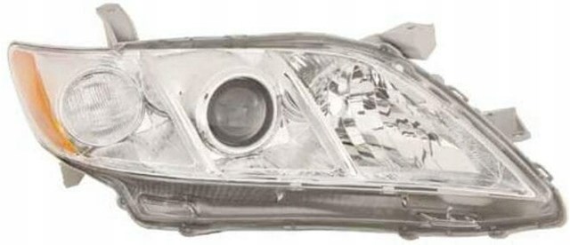8113033610 Toyota Фара передняя правая