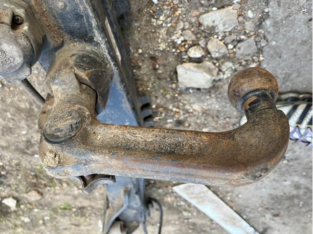 Прицепное устройство Porsche 7L0803882