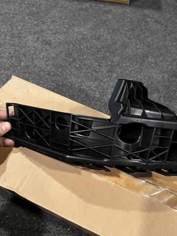 Крепление бамера правое VAG 12G807394A цена, от 22.97 USD