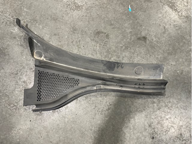 Водосток лобового стекла, жабо Volkswagen Tiguan 1