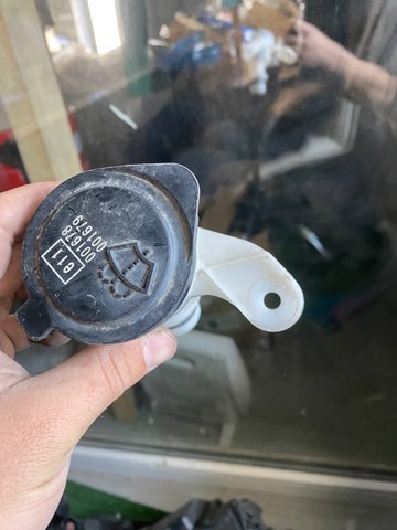 Compre 8530142031 Toyota Gargalo do tanque de fluido para lavador