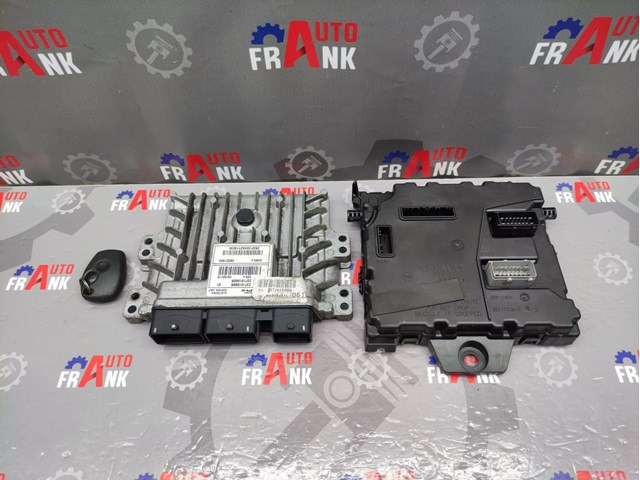 Блок управления двигателем 237101990R Renault (RVI)