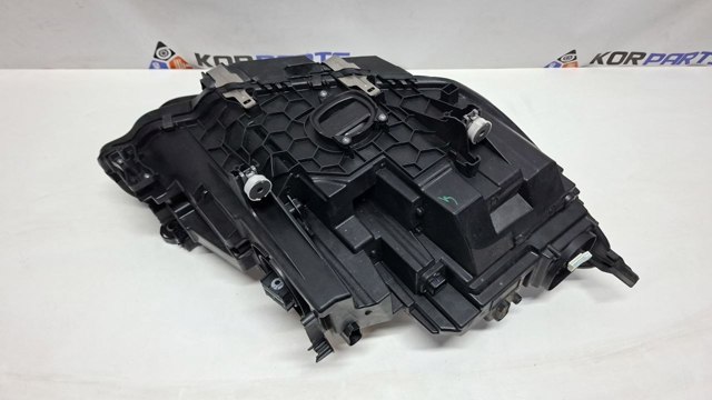  8739589 BMW