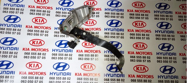 Педаль тормоза 328001J100 Hyundai/Kia