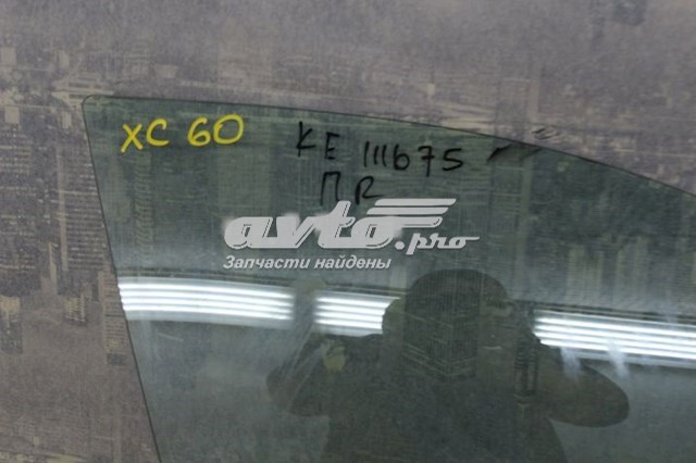 31335386 Volvo Стекло передней двери, правой