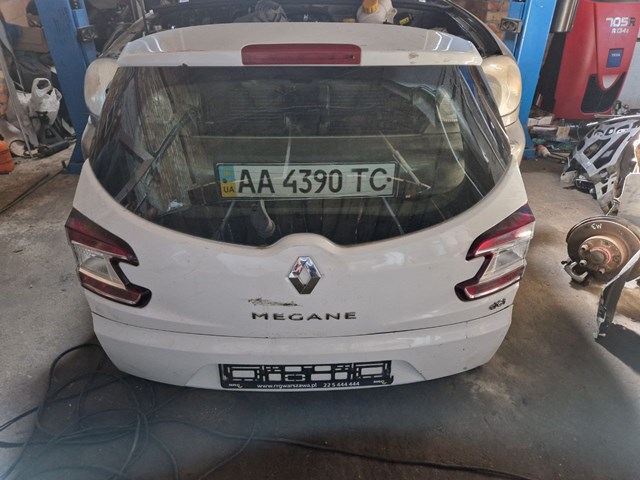 Задняя дверь на Renault Megane III KZ0, KZ1