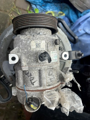 Насос кондиционера Hyundai/Kia 97701D7200