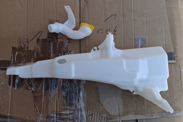 Горловина бачка омывателя Ford LJ6Z17A605C цена, от 12.85 USD