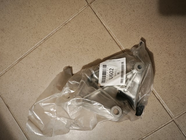  Volvo 32138983