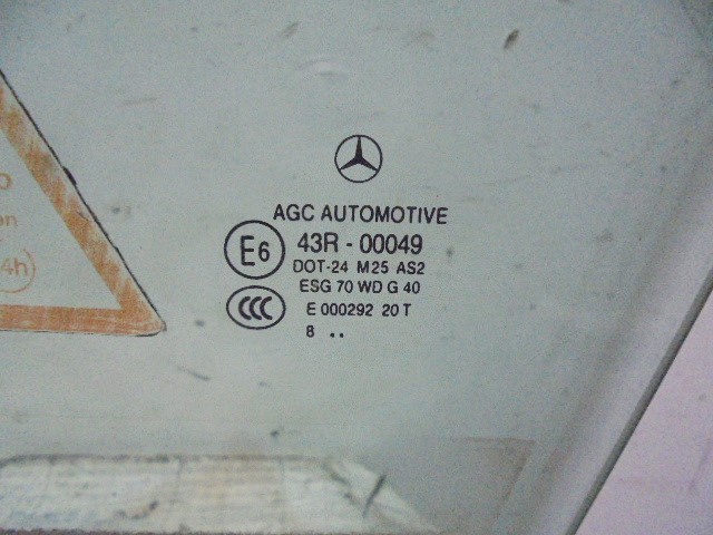 43R00049 Mercedes Стекло передней двери, правой