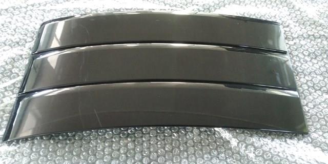 Накладка двери передней правой Land Rover CK5220938AA