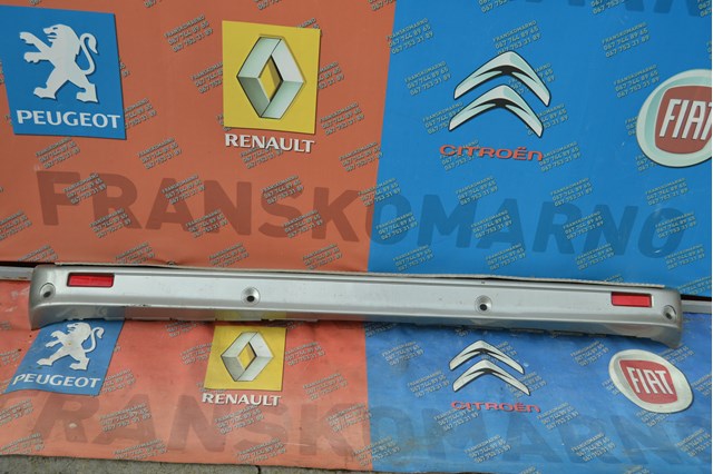 Кожух бампера заднього 7701066124 RENAULT