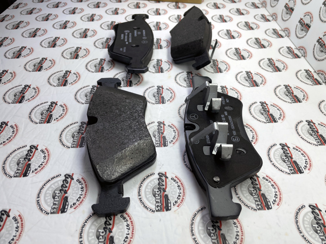 Тормозные колодки Mercedes A000420110590