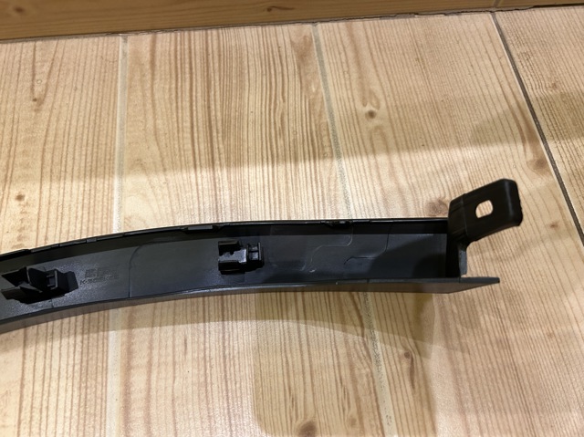 Молдинг передней арки колеса, левый VAG 5NN8547319B9