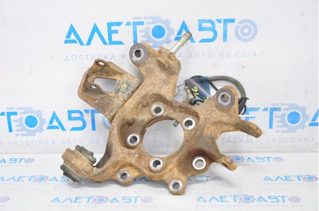 Цапфа права 423040E020 TOYOTA