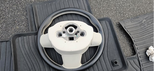 Рулевое колесо Volvo 32288780