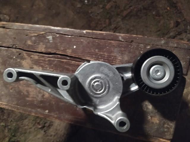 950371 Triple Five Натяжитель клинового ремня