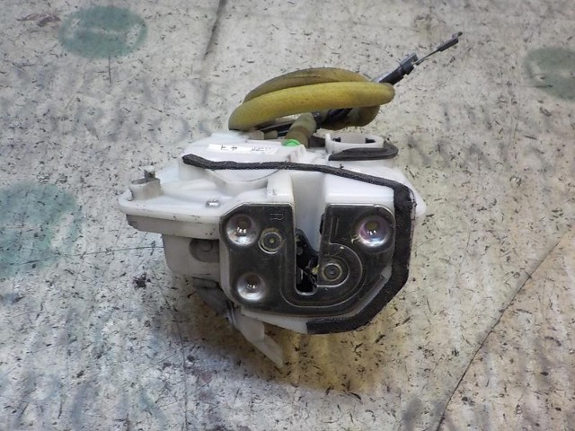 Купить Замок двери задней правой Мазда 3  BL