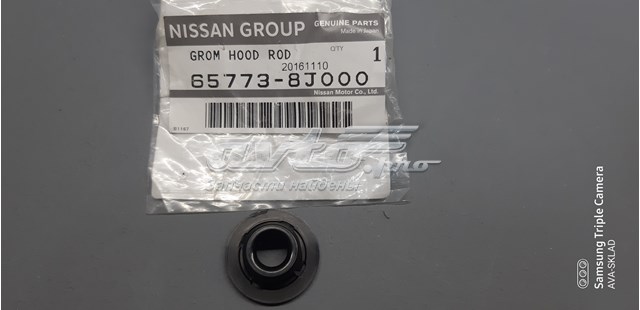  657738J000 Nissan