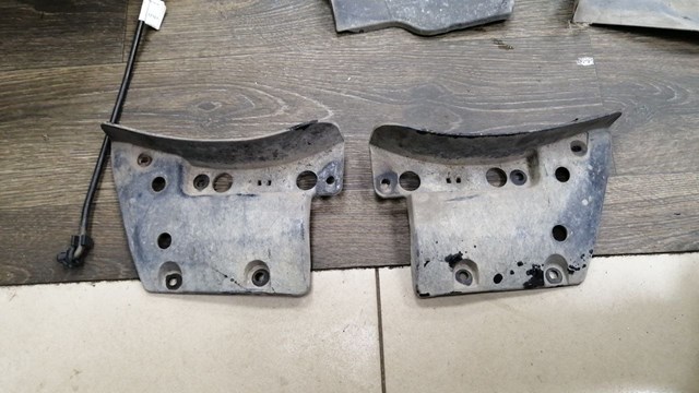 Faldilla de parachoques delantero izquierda 5389678010 TOYOTA
