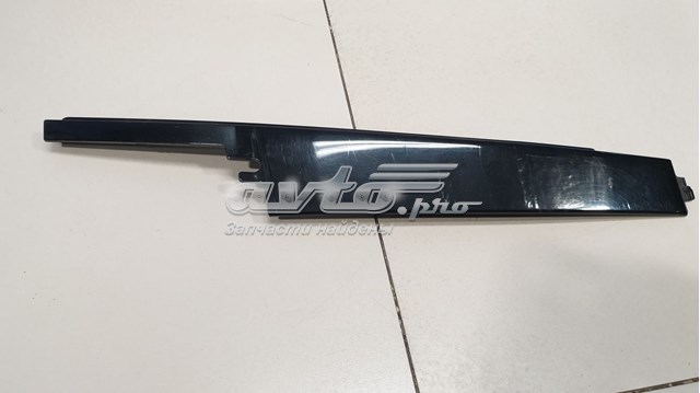 LR050759 Land Rover Накладка передней двери, левой, вертикальная