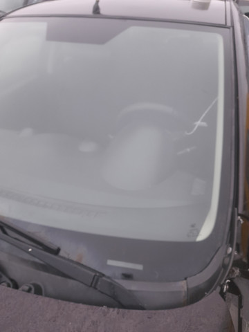 Купить DF7163900A9D Mazda Ветровое стекло