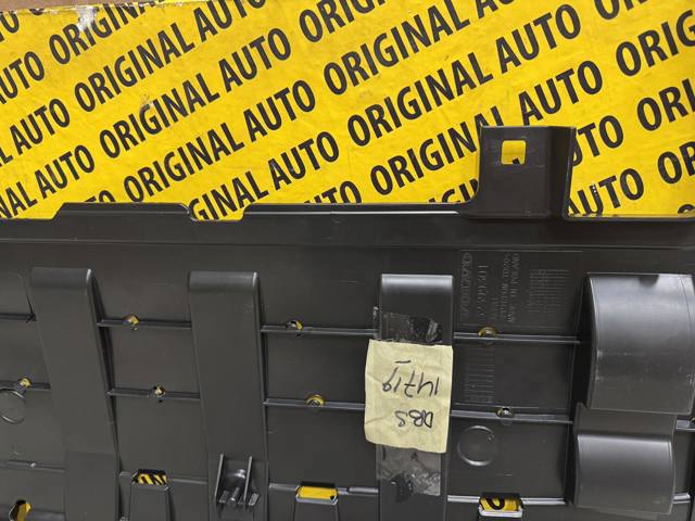 Обвес бампера Volvo 32399300