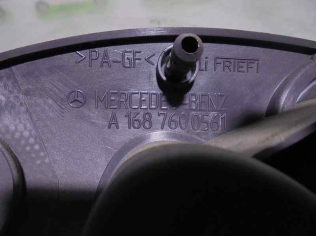  Mercedes A1687600561