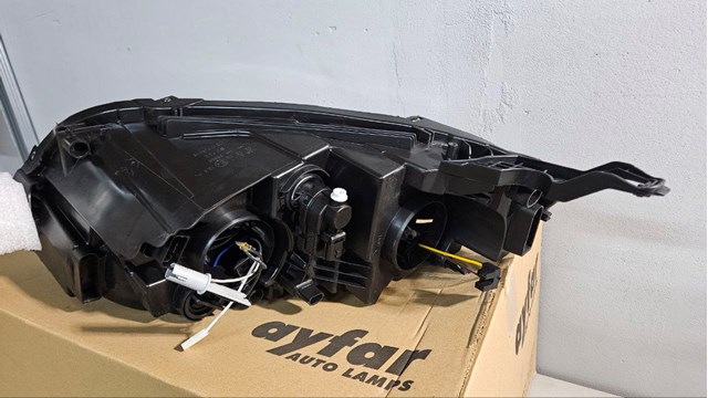 Правая блок фара Polcar 57B310E цена, от 205.87 USD