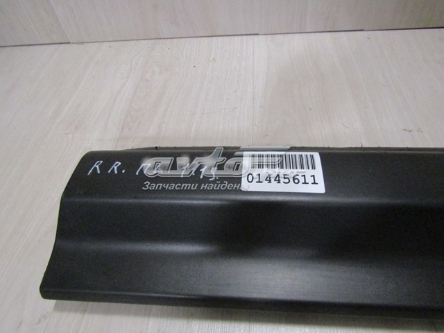 Молдинг двери передней левой нижний LR044139 Land Rover