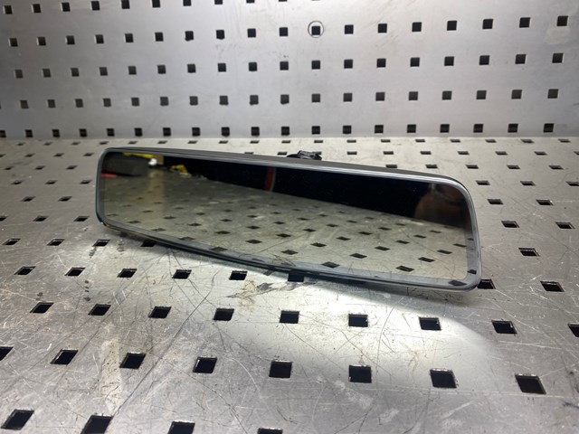 600694101B Tesla 