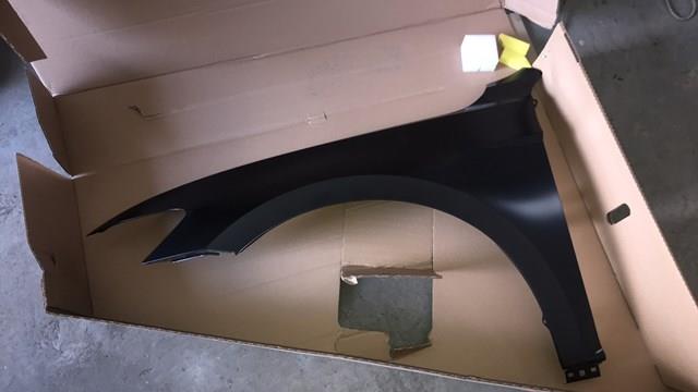 Compre 3G0821021B VAG Pára-lama dianteiro esquerdo