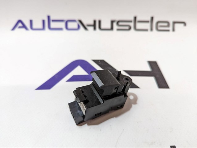 Купить LR059773 Land Rover Кнопка стеклоподъемника передняя