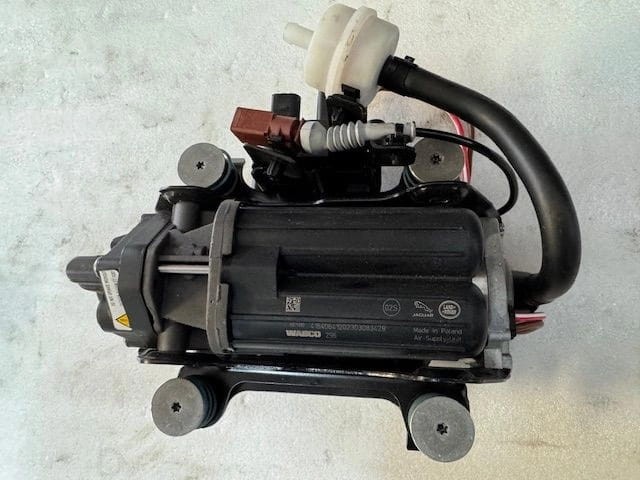 LR172657 Land Rover 