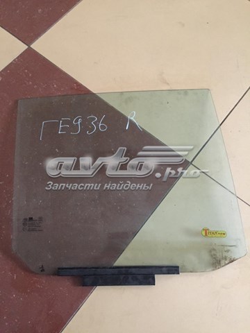 Стекло двери задней правой GS3127D304 XYG