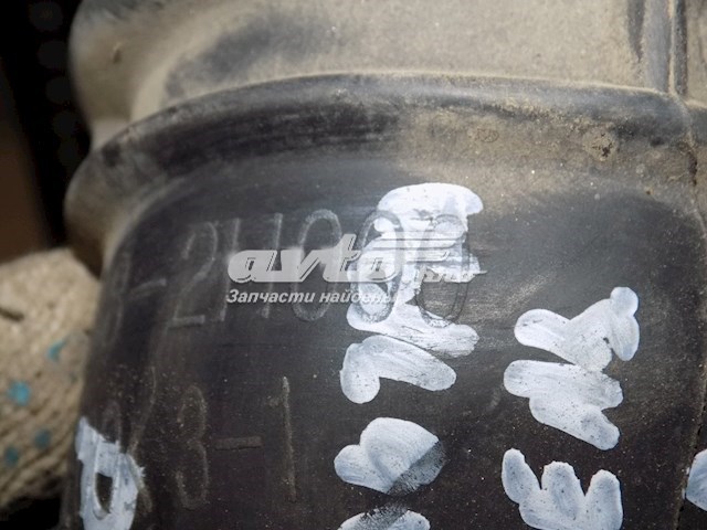 Патрубок воздушный выход воздушного фильтра Hyundai/Kia 281382H000