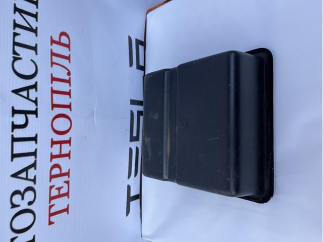 Купить 111239200B Tesla 