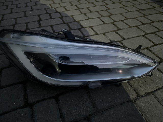 Правая блок фара Signeda ZTS1105R цена, от 361.08 USD
