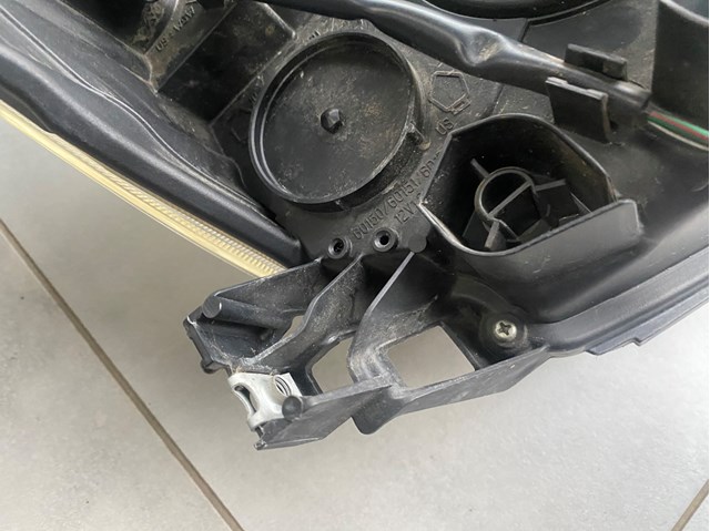 84001SG031 Subaru Фара