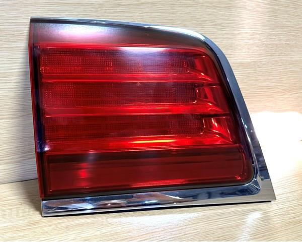8158060220 Toyota Фара задняя правая внутренняя