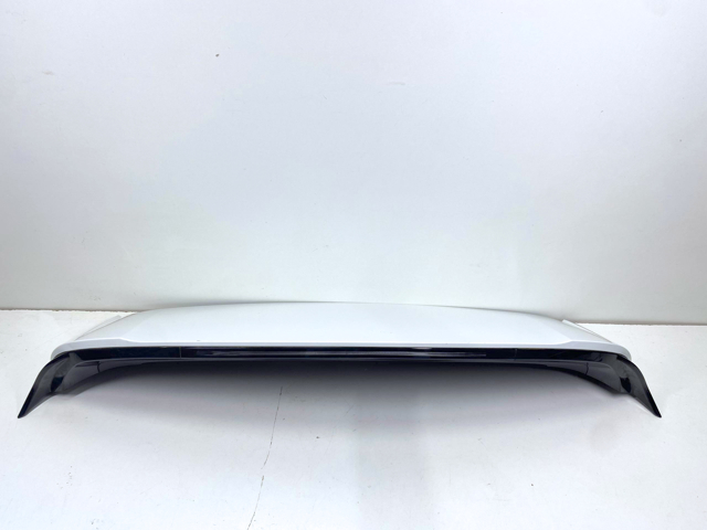 LR137575 Land Rover Крыло на багажник